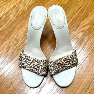 Gucci logo slide sandals